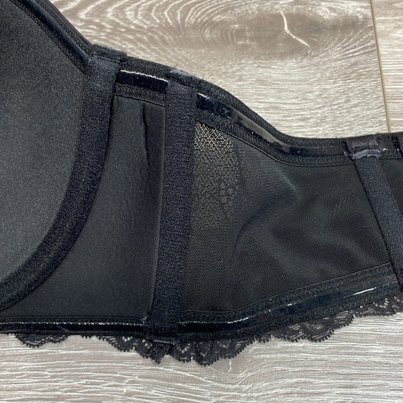 NWOT Torrid Curve Bombshell Everyday Strapless Bra Lightly Lined Underwire 42D - Picture 15 of 16